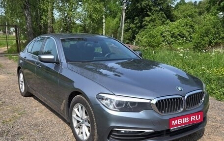 BMW 5 серия, 2019 год, 2 400 000 рублей, 1 фотография