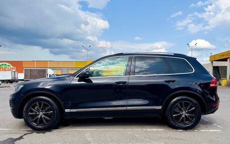 Volkswagen Touareg III, 2011 год, 2 199 000 рублей, 2 фотография