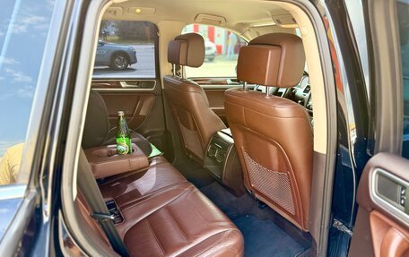 Volkswagen Touareg III, 2011 год, 2 199 000 рублей, 13 фотография