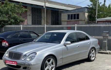 Mercedes-Benz E-Класс, 2003 год, 900 000 рублей, 1 фотография
