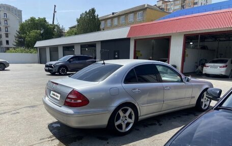 Mercedes-Benz E-Класс, 2003 год, 900 000 рублей, 3 фотография