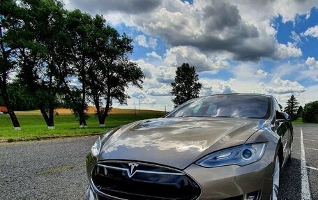 Tesla Model S I, 2015 год, 2 345 678 рублей, 4 фотография