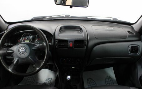 Nissan Almera, 2004 год, 230 000 рублей, 14 фотография