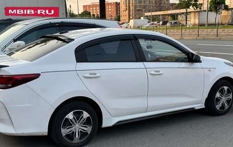 KIA Rio IV, 2021 год, 1 400 000 рублей, 6 фотография