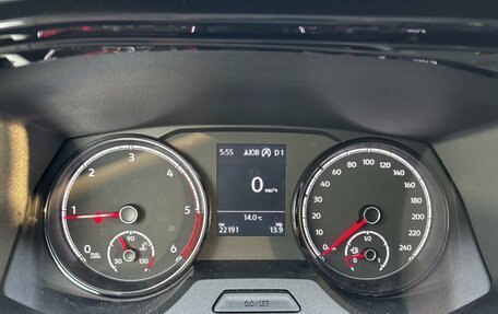 Volkswagen Multivan T6 рестайлинг, 2021 год, 6 400 000 рублей, 12 фотография