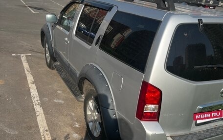 Nissan Pathfinder, 2005 год, 850 000 рублей, 2 фотография