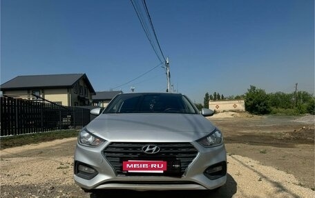 Hyundai Solaris II рестайлинг, 2017 год, 1 200 000 рублей, 2 фотография