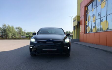 KIA Rio IV, 2018 год, 1 380 000 рублей, 1 фотография