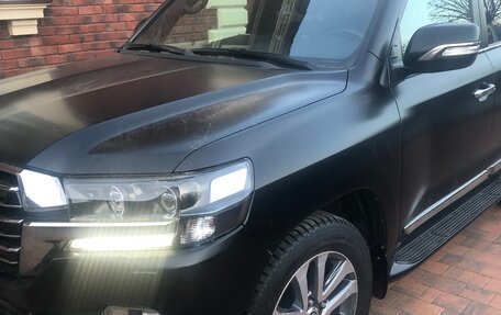 Toyota Land Cruiser 200, 2017 год, 6 200 000 рублей, 1 фотография