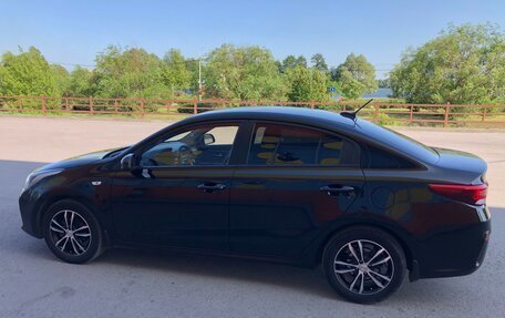 KIA Rio IV, 2018 год, 1 380 000 рублей, 4 фотография