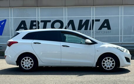 Hyundai i30 II рестайлинг, 2014 год, 997 000 рублей, 3 фотография
