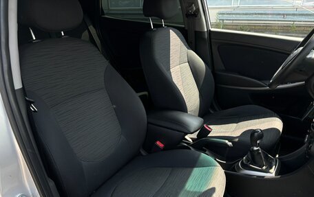 Hyundai Solaris II рестайлинг, 2015 год, 891 000 рублей, 12 фотография