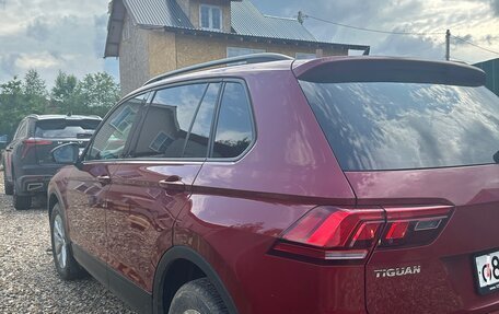 Volkswagen Tiguan II, 2019 год, 2 000 000 рублей, 2 фотография