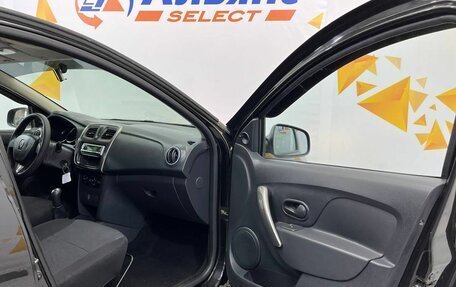 Renault Logan II, 2016 год, 695 000 рублей, 27 фотография