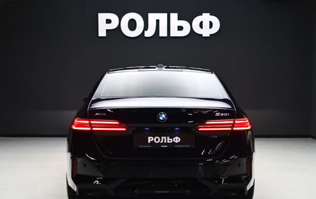 BMW 5 серия, 2024 год, 8 800 000 рублей, 4 фотография