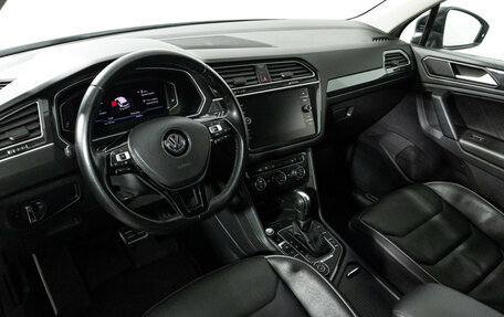 Volkswagen Tiguan II, 2020 год, 3 030 000 рублей, 11 фотография