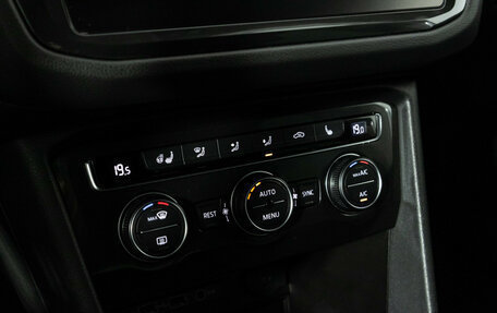 Volkswagen Tiguan II, 2020 год, 3 030 000 рублей, 21 фотография