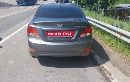Hyundai Solaris II рестайлинг, 2013 год, 470 000 рублей, 2 фотография