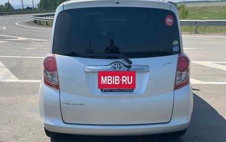 Toyota Ractis I, 2009 год, 800 000 рублей, 3 фотография