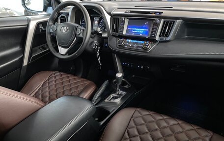 Toyota RAV4, 2016 год, 2 369 000 рублей, 11 фотография