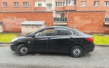 Hyundai Solaris II рестайлинг, 2011 год, 480 000 рублей, 3 фотография
