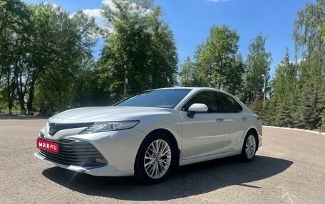 Toyota Camry, 2019 год, 3 000 000 рублей, 1 фотография