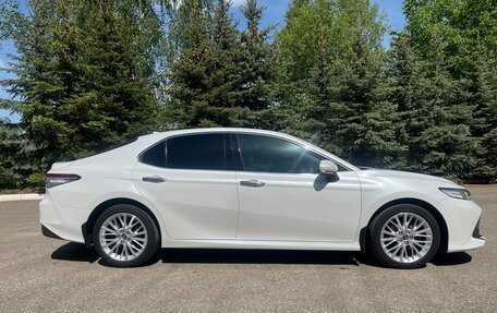 Toyota Camry, 2019 год, 3 000 000 рублей, 5 фотография