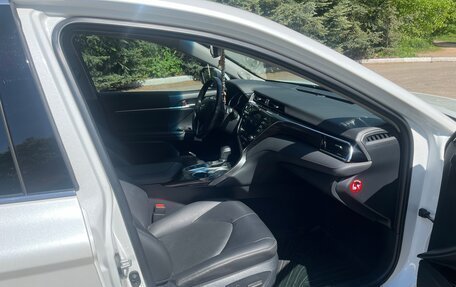 Toyota Camry, 2019 год, 3 000 000 рублей, 8 фотография