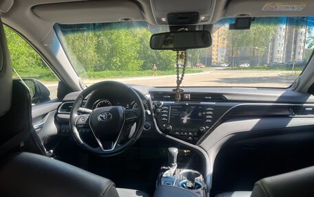 Toyota Camry, 2019 год, 3 000 000 рублей, 9 фотография