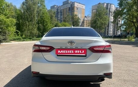 Toyota Camry, 2019 год, 3 000 000 рублей, 7 фотография