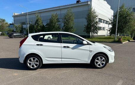 Hyundai Solaris II рестайлинг, 2013 год, 880 000 рублей, 11 фотография