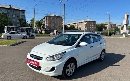 Hyundai Solaris II рестайлинг, 2013 год, 880 000 рублей, 4 фотография