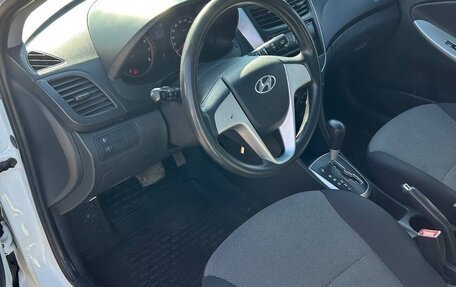 Hyundai Solaris II рестайлинг, 2013 год, 880 000 рублей, 16 фотография