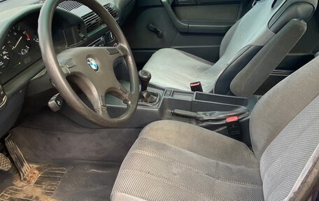 BMW 5 серия, 1990 год, 250 000 рублей, 11 фотография