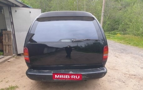 Chrysler Voyager III, 1996 год, 180 000 рублей, 3 фотография