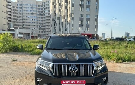 Toyota Land Cruiser Prado 150 рестайлинг 2, 2018 год, 5 600 000 рублей, 4 фотография