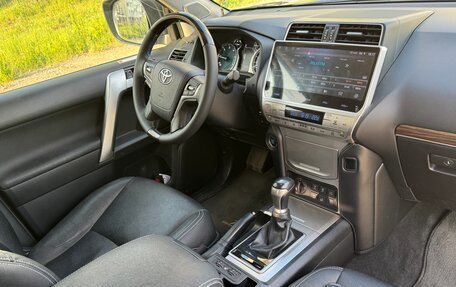 Toyota Land Cruiser Prado 150 рестайлинг 2, 2018 год, 5 600 000 рублей, 16 фотография