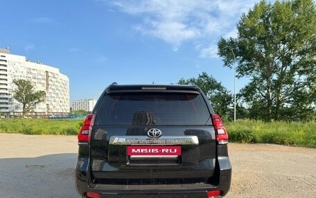 Toyota Land Cruiser Prado 150 рестайлинг 2, 2018 год, 5 600 000 рублей, 11 фотография