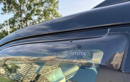 Toyota Land Cruiser Prado 150 рестайлинг 2, 2018 год, 5 600 000 рублей, 23 фотография