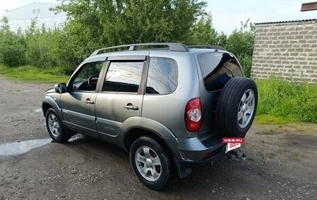 Chevrolet Niva I рестайлинг, 2011 год, 350 000 рублей, 4 фотография