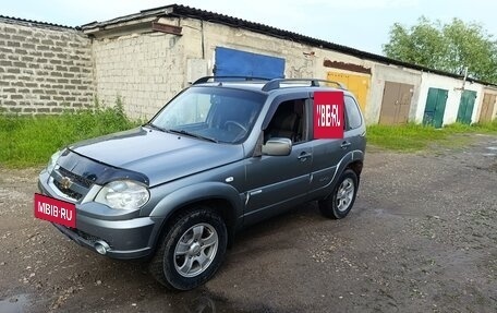 Chevrolet Niva I рестайлинг, 2011 год, 350 000 рублей, 2 фотография