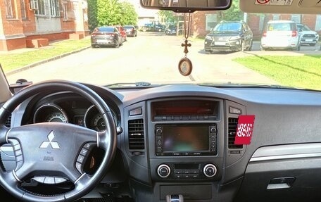 Mitsubishi Pajero IV, 2013 год, 2 600 000 рублей, 10 фотография