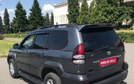 Toyota Land Cruiser Prado 120 рестайлинг, 2004 год, 1 000 000 рублей, 2 фотография