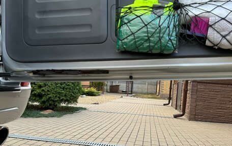 Toyota Land Cruiser Prado 120 рестайлинг, 2007 год, 2 950 000 рублей, 5 фотография