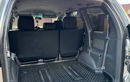 Toyota Land Cruiser Prado 120 рестайлинг, 2007 год, 2 950 000 рублей, 6 фотография