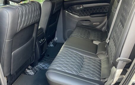 Toyota Land Cruiser Prado 120 рестайлинг, 2007 год, 2 950 000 рублей, 8 фотография