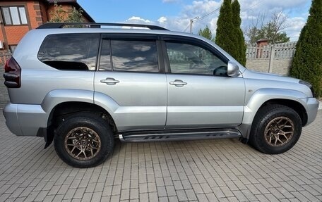 Toyota Land Cruiser Prado 120 рестайлинг, 2007 год, 2 950 000 рублей, 15 фотография