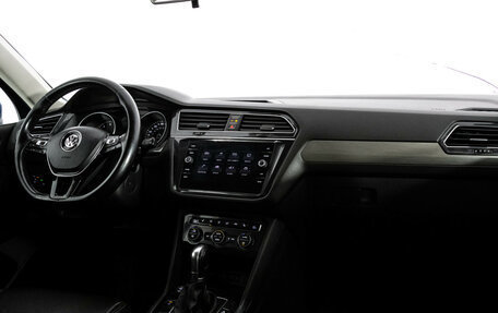 Volkswagen Tiguan II, 2017 год, 2 500 000 рублей, 9 фотография