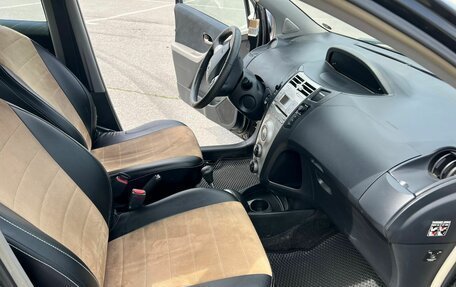 Toyota Yaris III рестайлинг, 2008 год, 595 000 рублей, 8 фотография