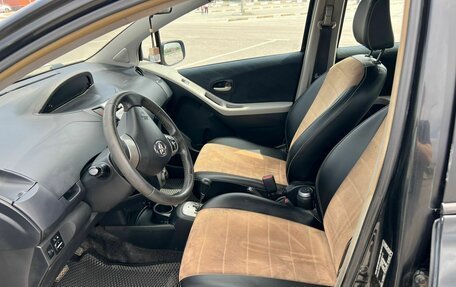 Toyota Yaris III рестайлинг, 2008 год, 595 000 рублей, 3 фотография